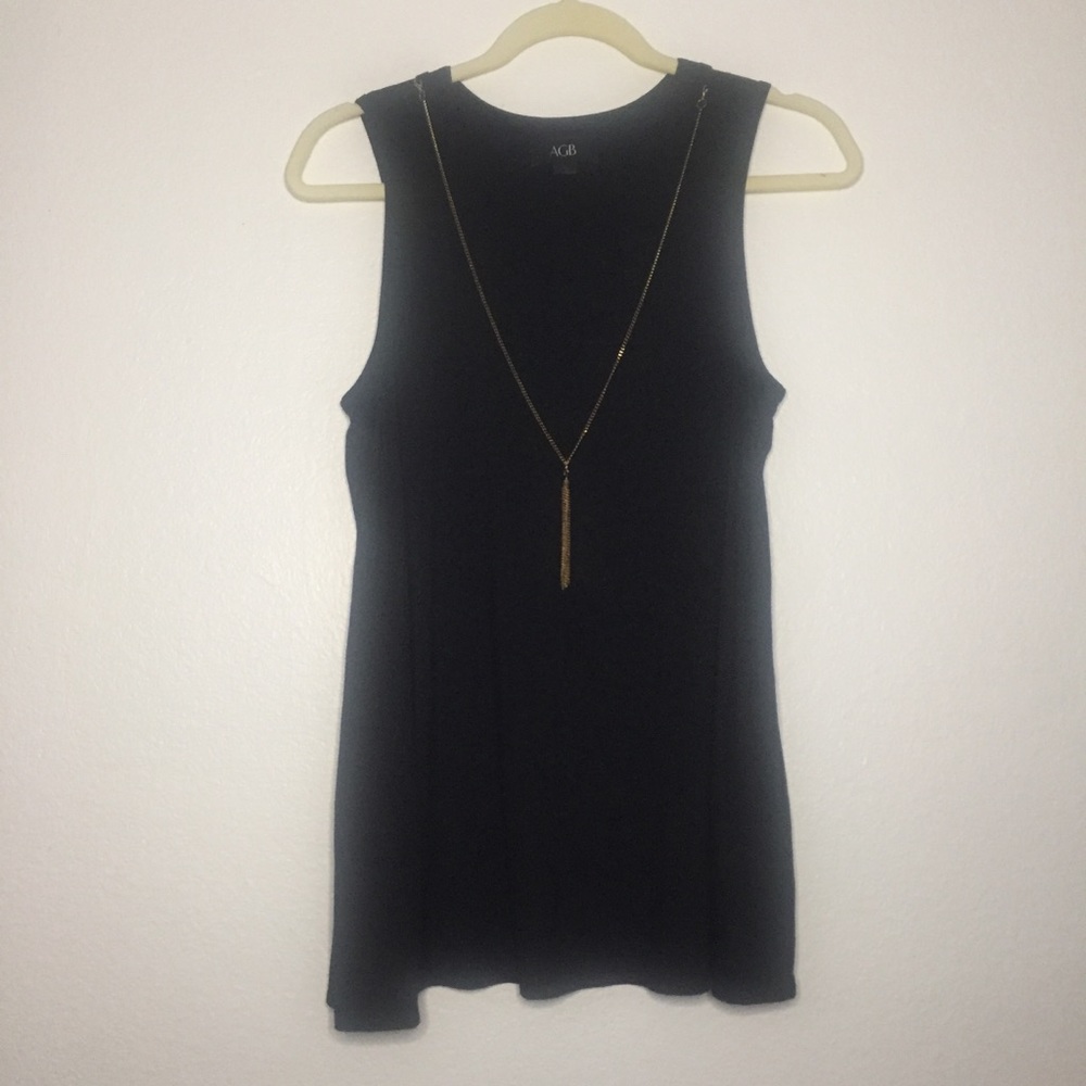 AGB Black Sleeveless Tank w/ Chain Tassel, S